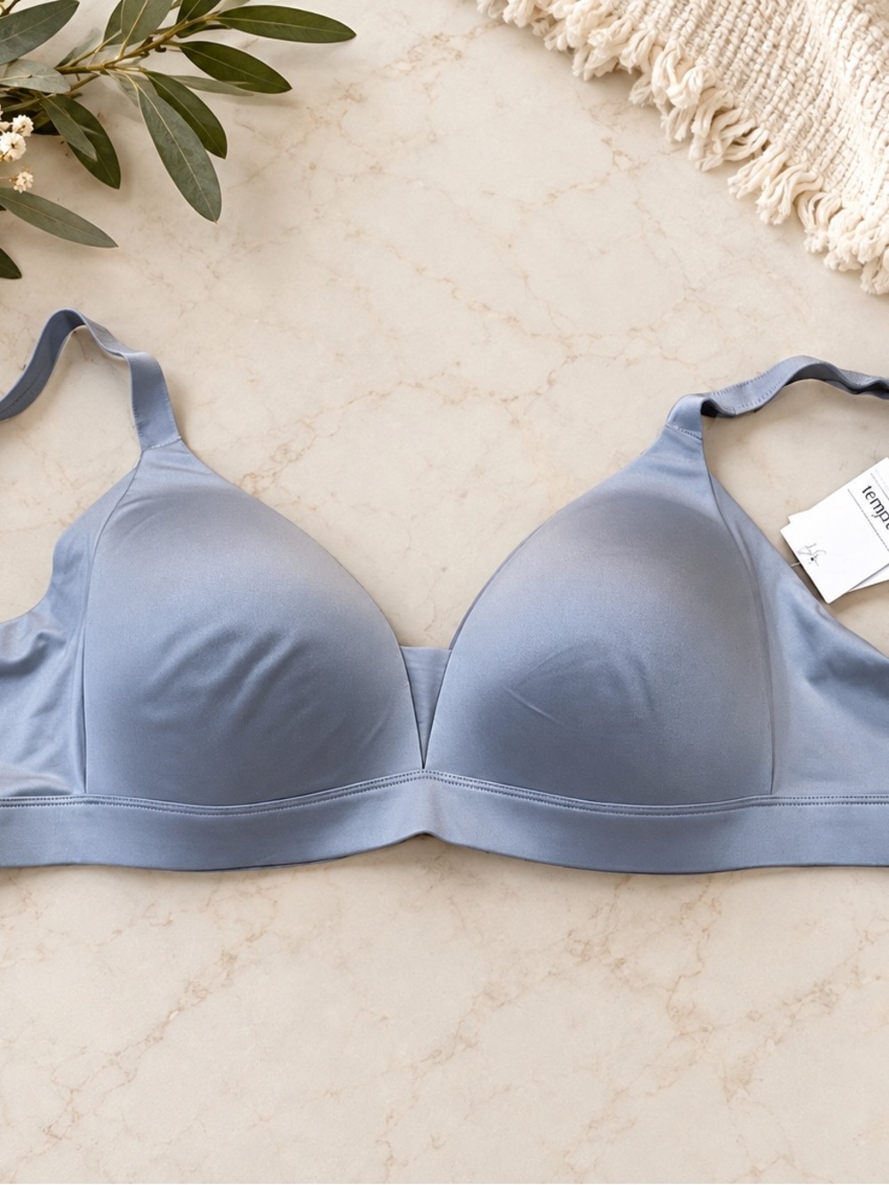 NWT Auden seamless light blue gray T-shirt bra, adjustable straps, hooks, 36DD.